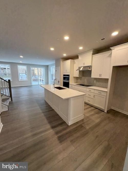 48 Grayson Ln, DOWNINGTOWN, PA, 19335-2066 | Card Image