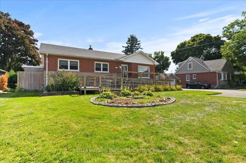 25 Concession St E, Bowmanville, ON, L1C1Y2 | Card Image