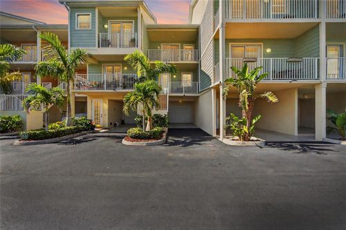 3266 Mangrove Point Dr, RUSKIN, FL, 33570-3066 | Card Image