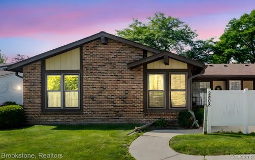 2808 Roundtree Dr, Troy, MI, 48083-2330 | Card Image