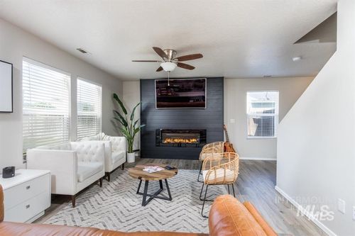 13779 Paraiso St, Caldwell, ID, 83607-8125 | Card Image