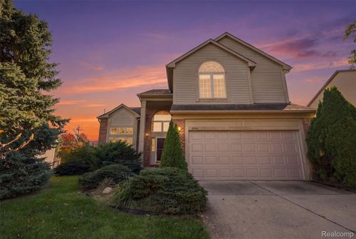 2948 Mystic Dr, Ann Arbor, MI, 48103-8910 | Card Image