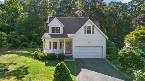 62 Ridgewood Dr, Norwich, CT, 06360-7313 | Card Image