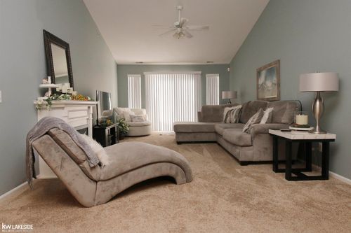 34600 Northrup Dr, Chesterfield, MI, 48047-3184 | Card Image