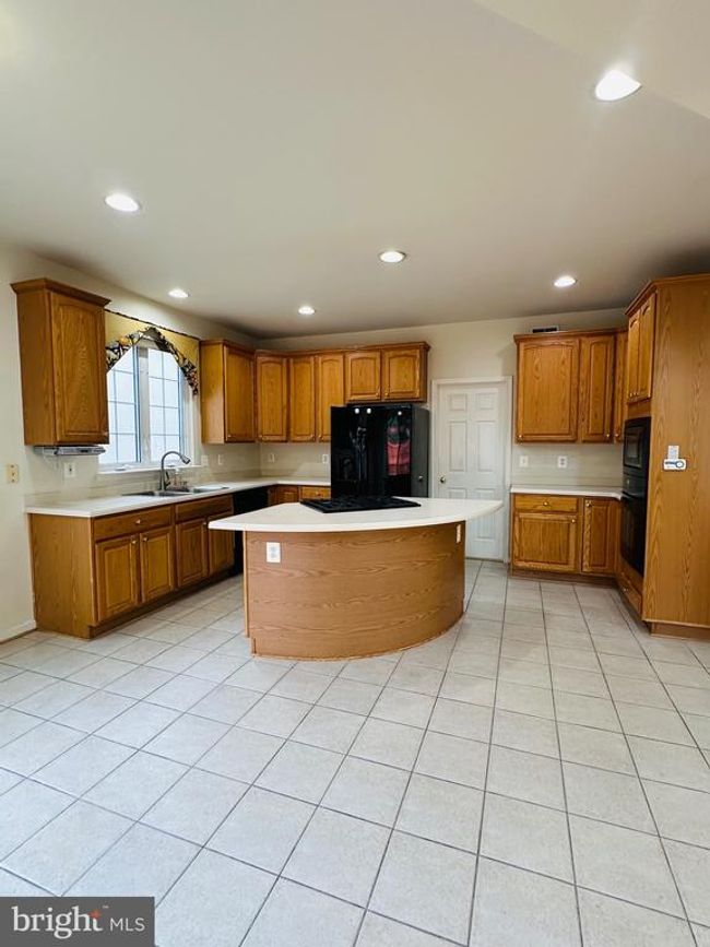 2975 Caribbean Ct, House other with 5 bedrooms, 4 bathrooms and null parking in Fairfax VA | Image 7