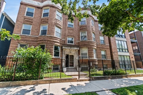 3n-4023 S Calumet Ave, Chicago, IL, 60653-2233 | Card Image