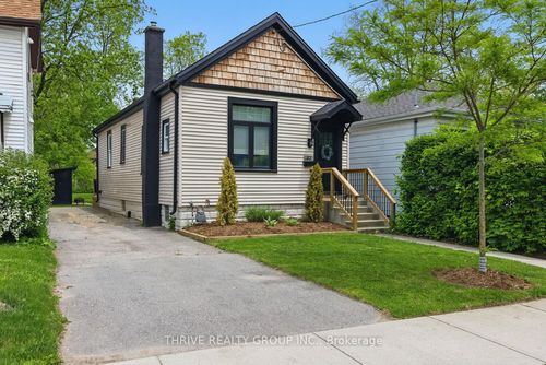 32 Euclid Ave, London, ON, N6C1C1 | Card Image