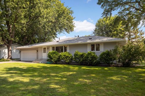 10000 Nathan Ln N, Maple Grove, MN, 55369-3536 | Card Image