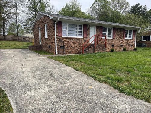 510 Martha Ave, Gastonia, NC, 28052-6775 | Card Image