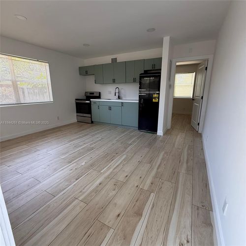 apt-3-1827 N Dixie Hwy, Fort Lauderdale, FL, 33305-3863 | Card Image