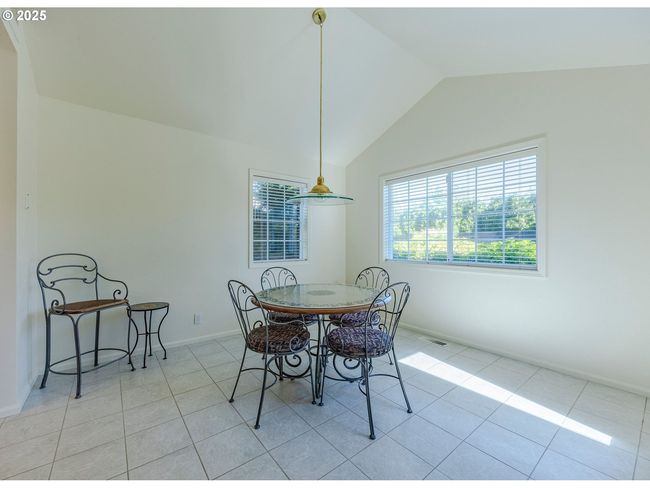 1705 River Pointe Loop, House other with 4 bedrooms, 2 bathrooms and 2 parking in Eugene OR | Image 13