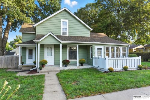 122 E 10th St, Wahoo, NE, 68066-1302 | Card Image
