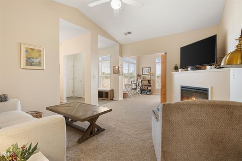 apt-303-2511 Huntscroft Ln, Raleigh, NC, 27617-8638 | Card Image