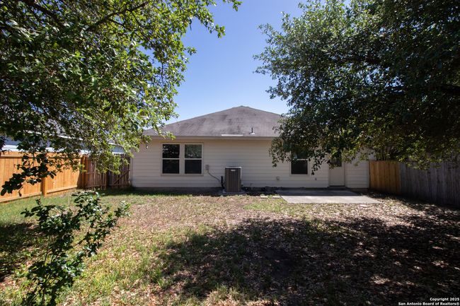 124 Pointe Loop, House other with 3 bedrooms, 2 bathrooms and null parking in Cibolo TX | Image 16