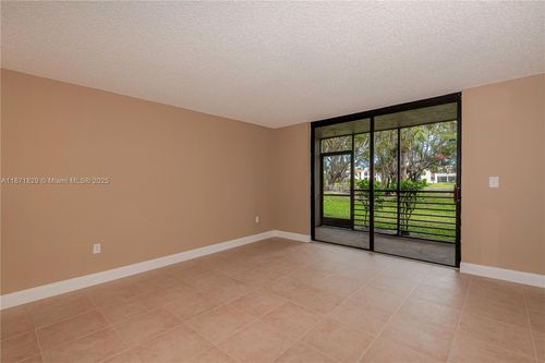 apt-102-901 Colony Point Cir, Pembroke Pines, FL, 33026-2909 | Card Image