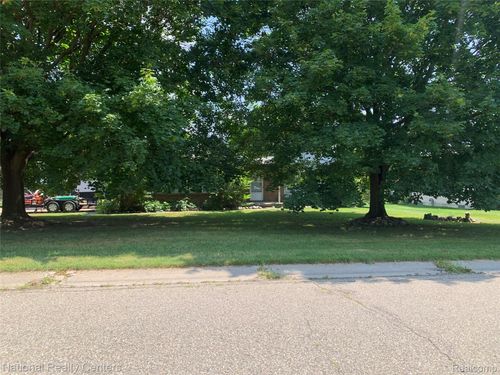 28776 Danvers Ct, South Lyon, MI, 48178-9215 | Card Image