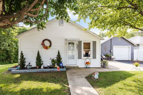 941 E Washington St, Morris, IL, 60450-2390 | Card Image