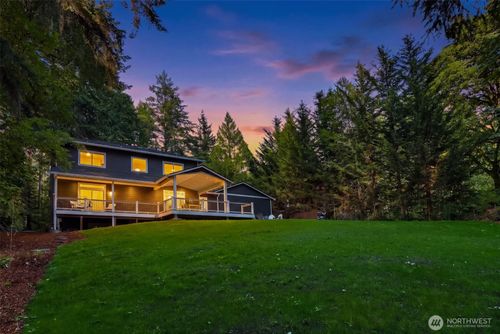 16761 Sanwick Pl Ne, Bainbridge Island, WA, 98110-1006 | Card Image
