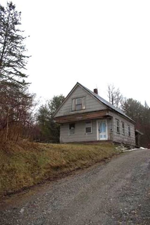 98 South St, Concord, VT, 05824-9554 | Card Image