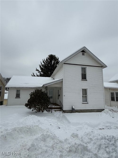 1627 Hay Ave, Coshocton, OH, 43812-1444 | Card Image