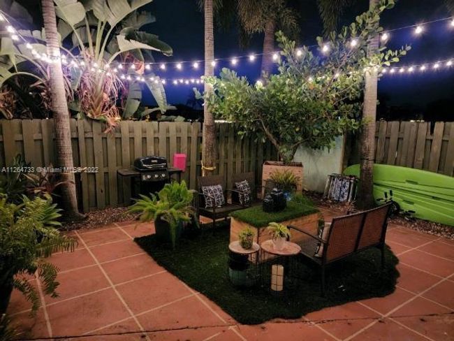 3750 Victoria Dr, Townhouse with 2 bedrooms, 3 bathrooms and null parking in West Palm Beach FL | Image 4