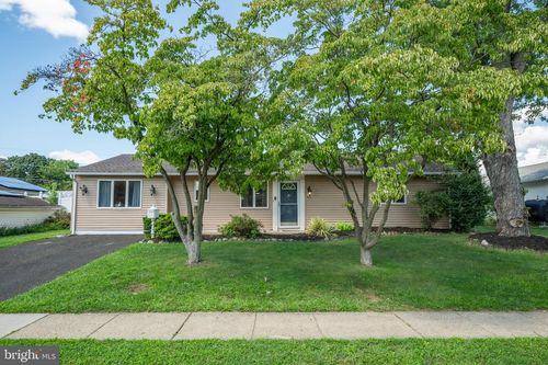 45 Schoolhouse Ln, LEVITTOWN, PA, 19055-2001 | Card Image