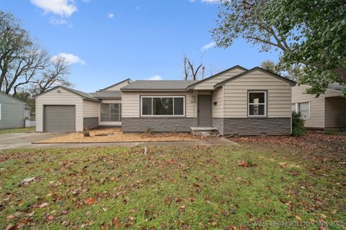 5733 E 4th St, Tulsa, OK, 74112-1615 | Card Image