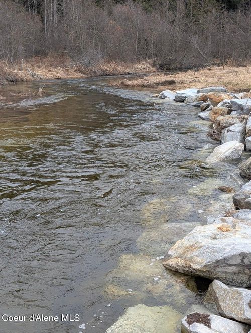 5 Fall Creek Rd, Naples, ID, 83847-5267 | Card Image