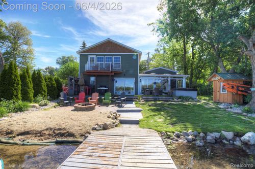 1000 Round Lake Rd, White Lake, MI, 48386-3255 | Card Image