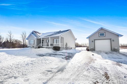 3100 Pattee Road E, Champlain, ON, K6A2R2 | Card Image