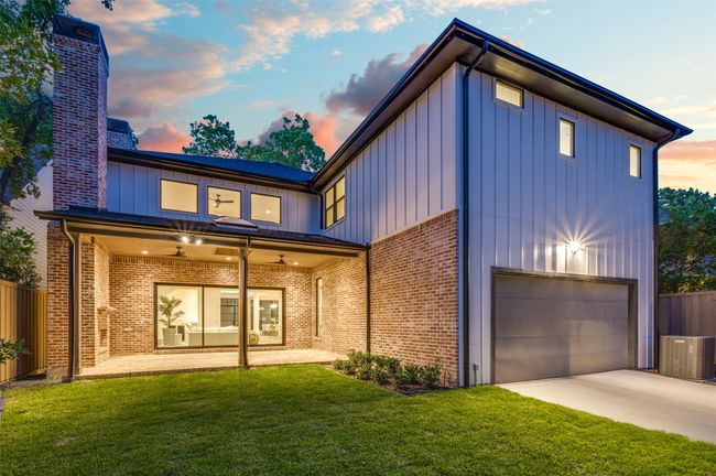 Back Yard & Garage | Image 40