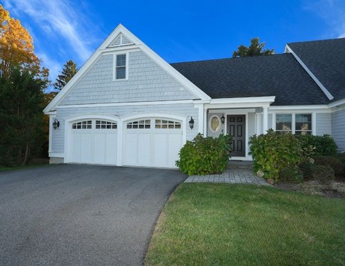 4-8 Stagecoach Cir, Westborough, MA, 01581-1589 | Card Image