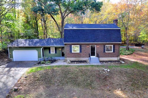 251 Jones Hollow Rd, Marlborough, CT, 06447-1147 | Card Image