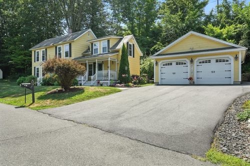 8 Craig Ave, Millers Falls, MA, 01349-1331 | Card Image