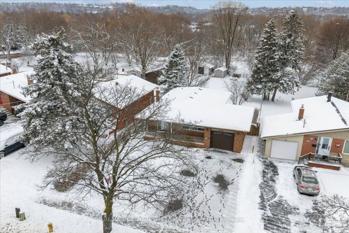 553 Harmony Rd S, Oshawa, ON, L1H6V4 | Card Image