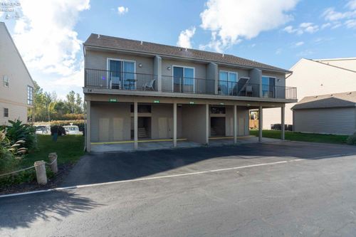 8902 W Canada Goose Ct, Oak Harbor, OH, 43449-9022 | Card Image