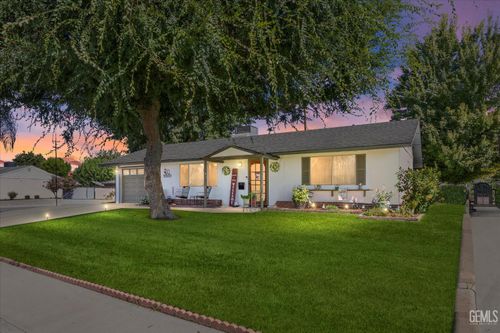 5812 Burke Way, Bakersfield, CA, 93309 | Card Image