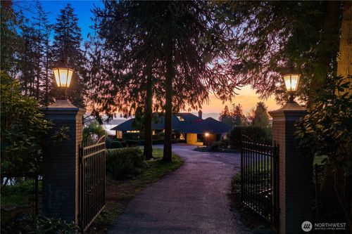 24302 116th Avenue W, Woodway, WA, 98020 | Card Image