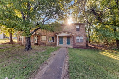 416 Archwood St N, Jackson, TN, 38301-3673 | Card Image