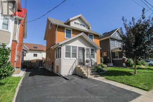 4859 Willmott St, Niagara Falls, ON, L2E1Z5 | Card Image