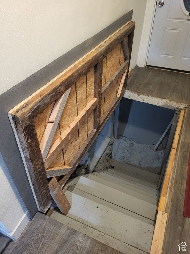 Stairs to crawl space | Image 51