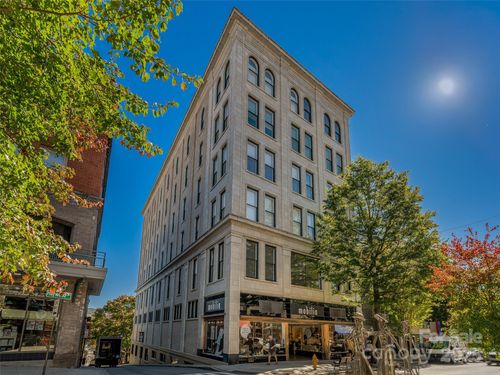 84 Walnut St, Asheville, NC, 28801-2372 | Card Image