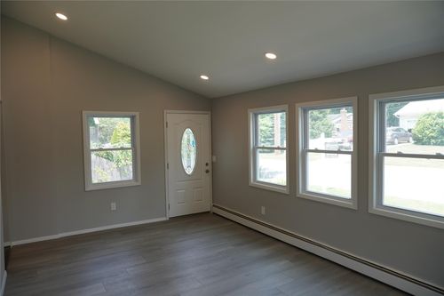 32 King Rd, Rocky Point, NY, 11778-8929 | Card Image