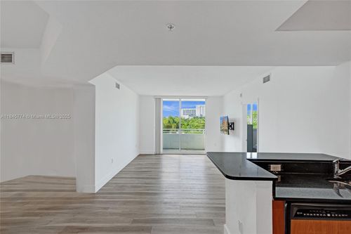 apt-202-2775 Ne 187th St, Aventura, FL, 33180-2917 | Card Image