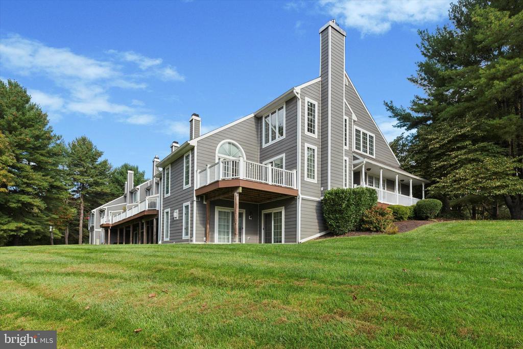 Village Ln, Chadds Ford, PA 19317