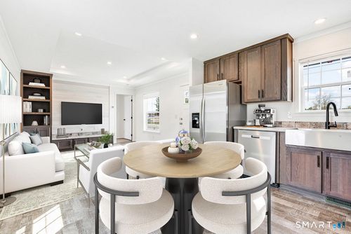 22 E St, Groton, CT, 06340-5366 | Card Image