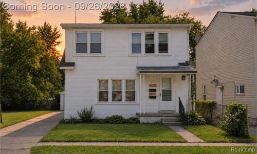 7542 Meadow Ave, Warren, MI, 48091-3020 | Card Image