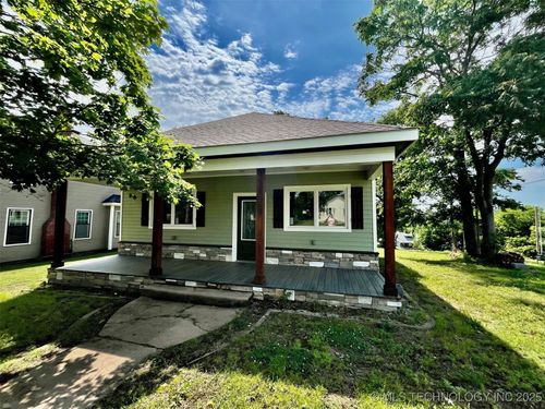 301 S Water St, Locust Grove, OK, 74352-5098 | Card Image