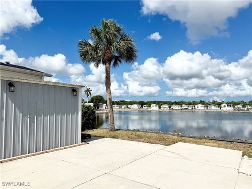 371 Tamiami Trl E, Naples, FL, 34114 | Card Image