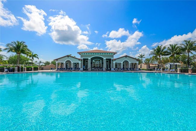 9369 Sw 221 St St, Townhouse with 2 bedrooms, 3 bathrooms and null parking in Cutler Bay FL | Image 36